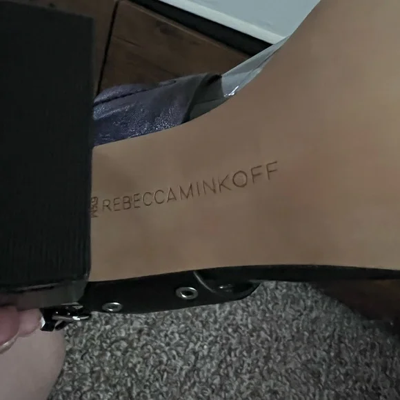 New in box Rebecca minkoff leather block heels - Picture 11 of 11